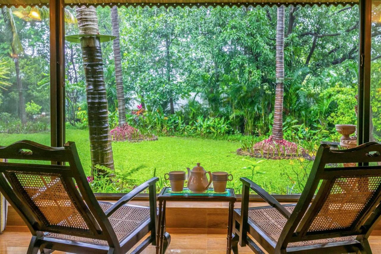 Stayvista'S Casa Palmera - Pet-Friendly Villa With Pool, Garden With Gazebo, And Indoor & Outdoor Games Alībāg Exterior foto