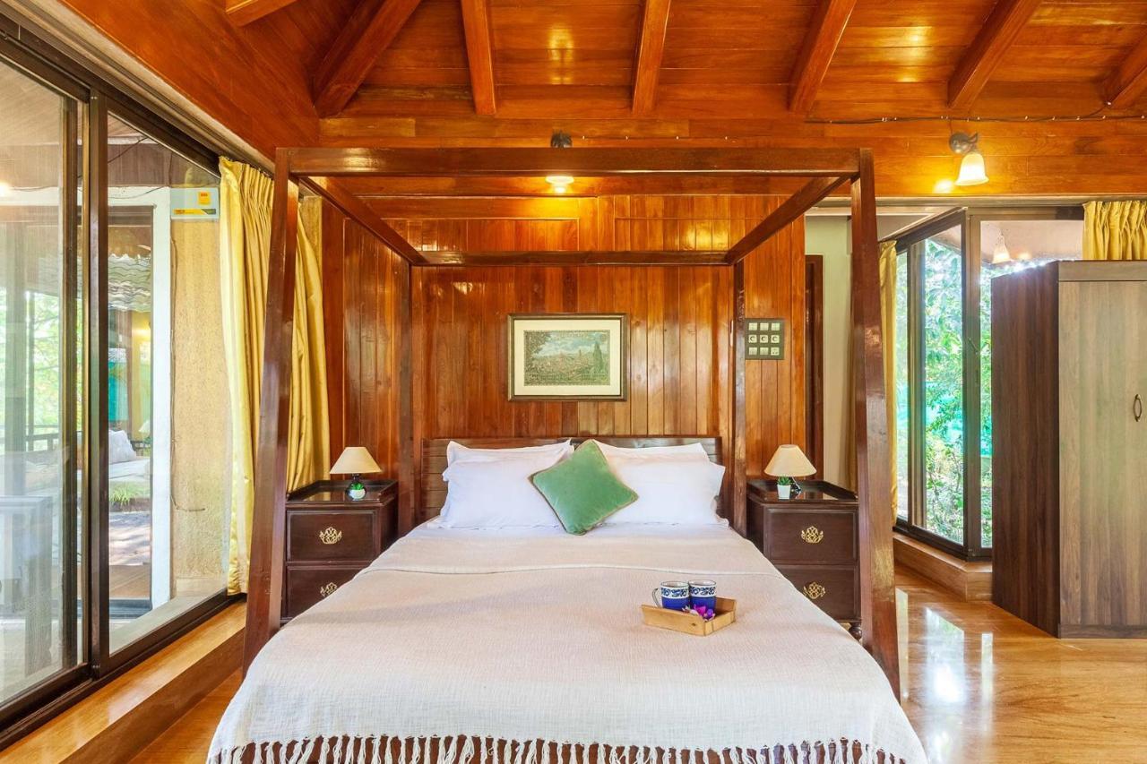 Stayvista'S Casa Palmera - Pet-Friendly Villa With Pool, Garden With Gazebo, And Indoor & Outdoor Games Alībāg Exterior foto